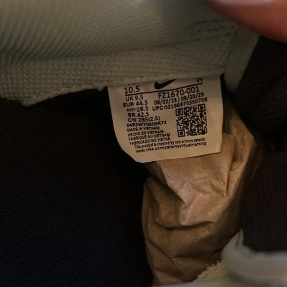 Nike Dunk Low Retro PRM Smoke Grey/Barley Green Size 10.5 US Mens SKU FZ1670-001 - Picture 7 of 8